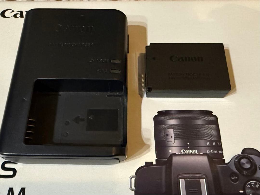 Canon ミラーレス一眼 EOSkissM ホワイト(標準ズームレンズのみ)