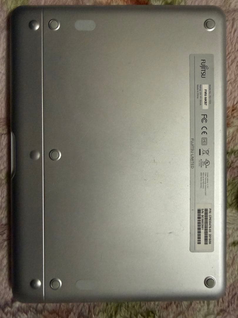 富士通製2in1タブレット ARROWS Tab Q584/K Win11Pro