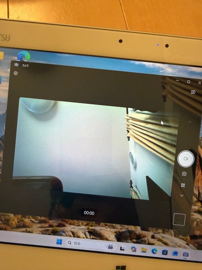 富士通製2in1タブレット ARROWS Tab Q584/K Win11Pro