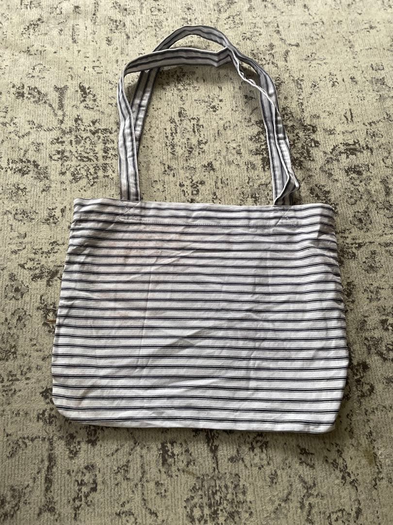 美品【ANYA HINDMARCH アニヤ ハインドマーチ】クラッチ バック