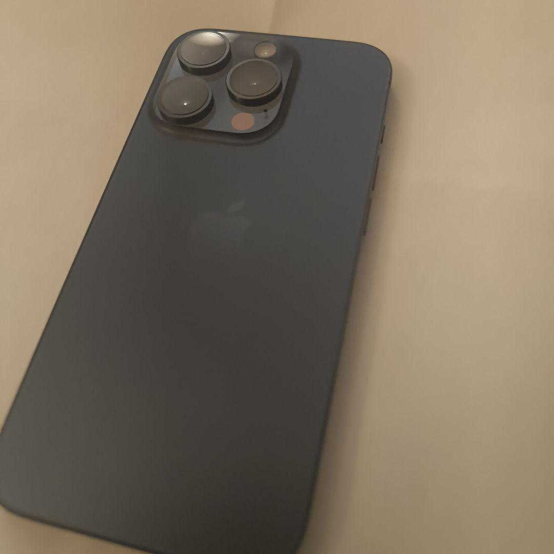 美品　Apple iPhone 15 Pro ブルーチタニウム　バッテリー97%