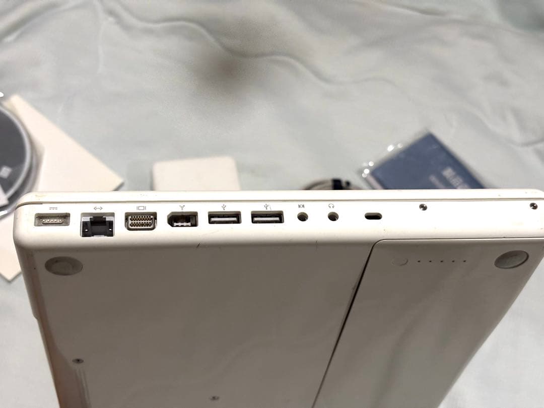 ★MacBookホワイトcore2duo a1181Linux Mint DVD