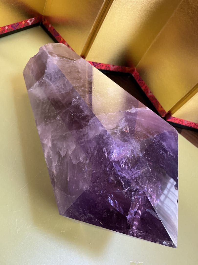 特大　虹入りアメジスト6角柱　アメジスト6角柱　観賞石