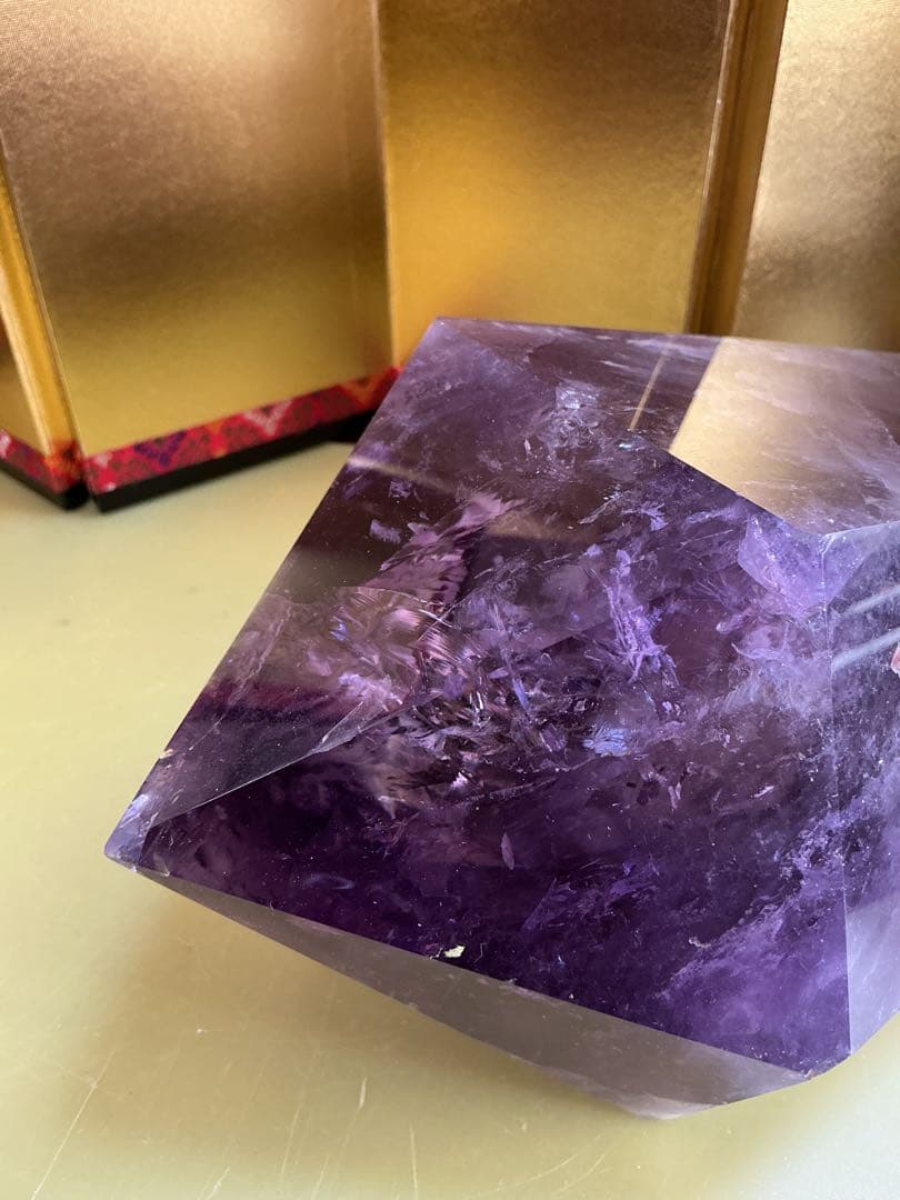 特大　虹入りアメジスト6角柱　アメジスト6角柱　観賞石