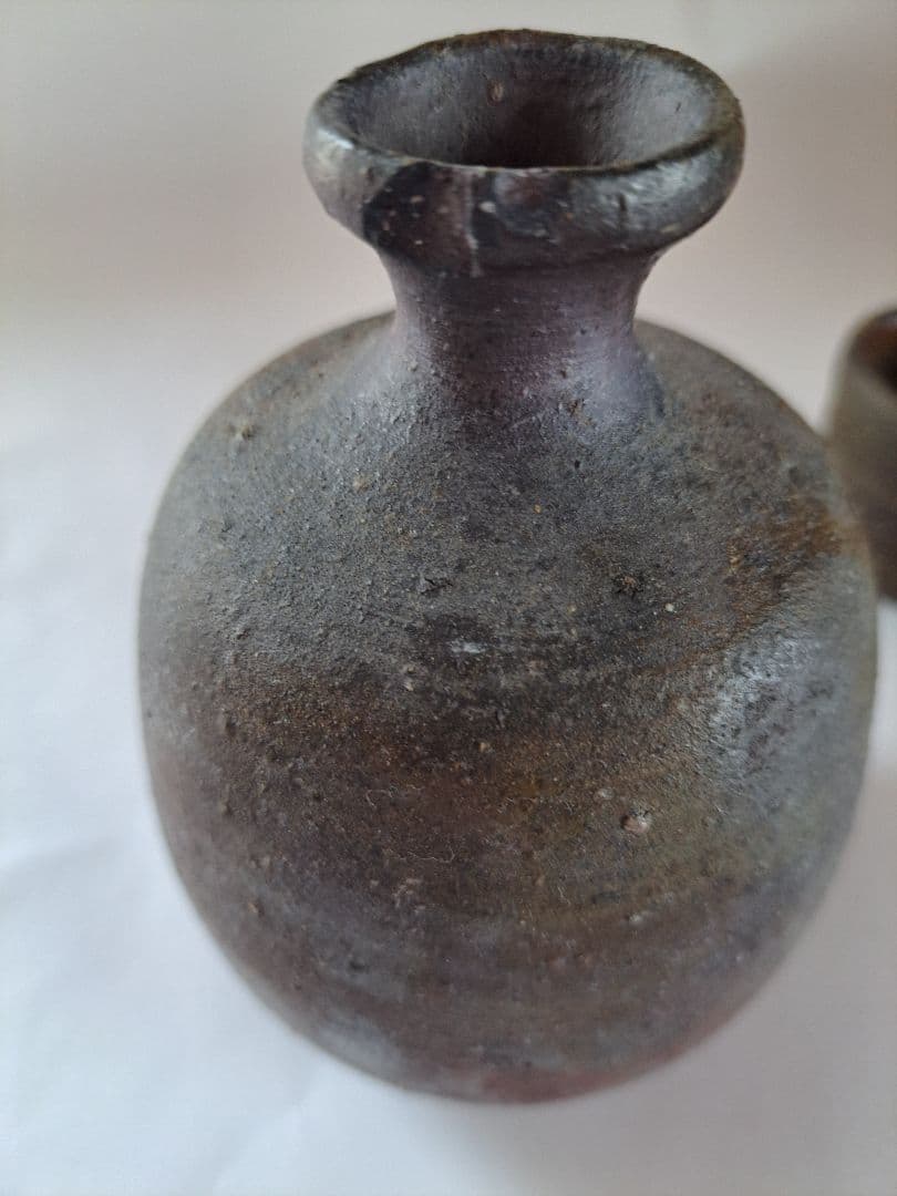 【備前焼】焼締め　徳利　お猪口　一輪挿し　名工日幡光顕【美術工芸品】