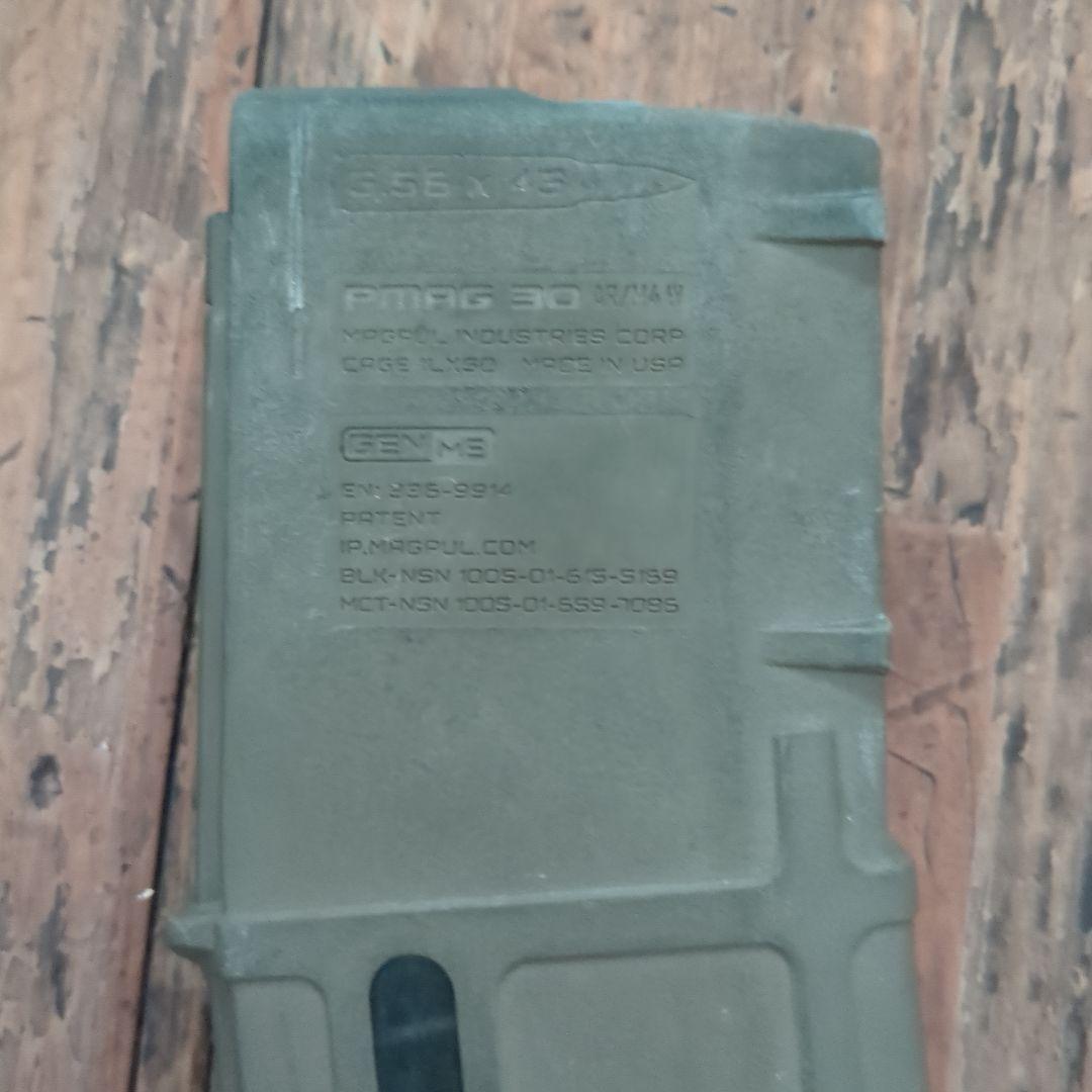 米軍　MAGPUL PMAG M4 両窓　5.56mm 30連 マガジン　⑤