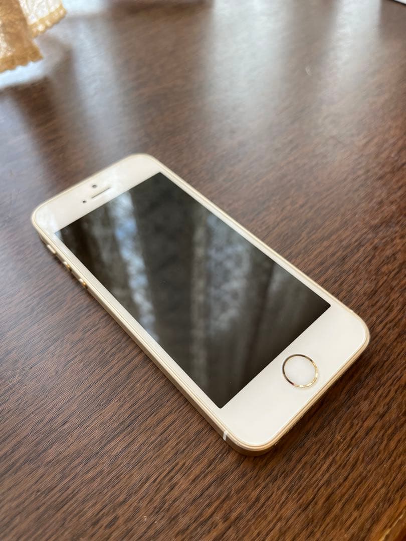 スマートフォン本体 Apple iPhone SE GOLD 87%