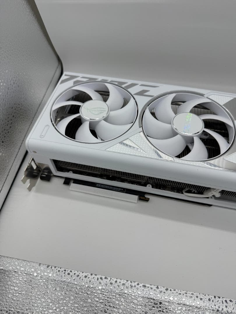 グラフィックボード・グラボ・ビデオカード ROG Strix GeForce RTX 4080 16GB White