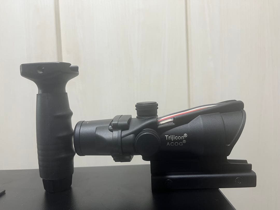 Trijicon ACOG レプリカ 、キルフラッシュ、 フォアグリップ