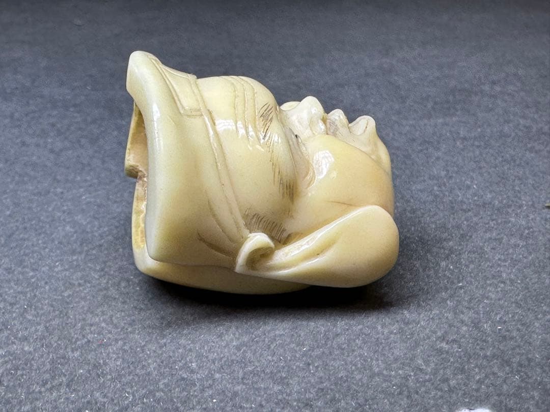 根付　鯨歯　古美術品　 置物　細密細工　骨董　アンティーク　彫刻 工芸品