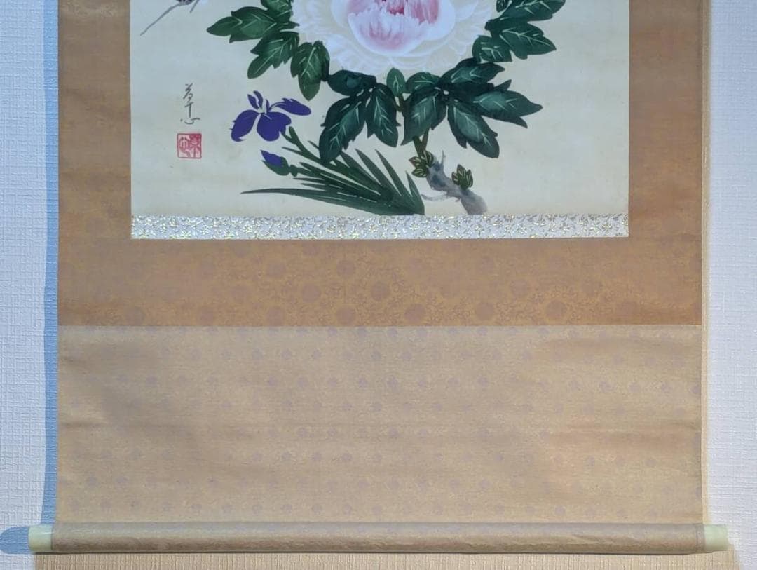 【真作】掛軸　花鳥画掛軸　牡丹に南天　小禽図　華麗なる吉祥の一幅　V141