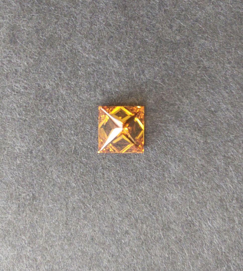 ラボグロウンダイヤモンド 1.5カラット オレンジ ルース