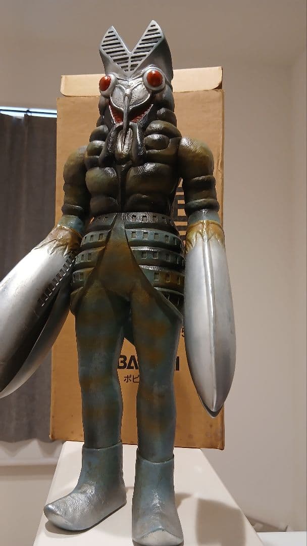 バンダイ　BANDAI　ビッグバルタン星人　箱付き