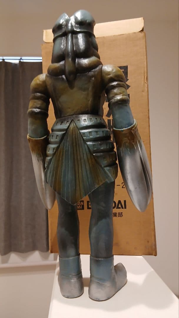 バンダイ　BANDAI　ビッグバルタン星人　箱付き