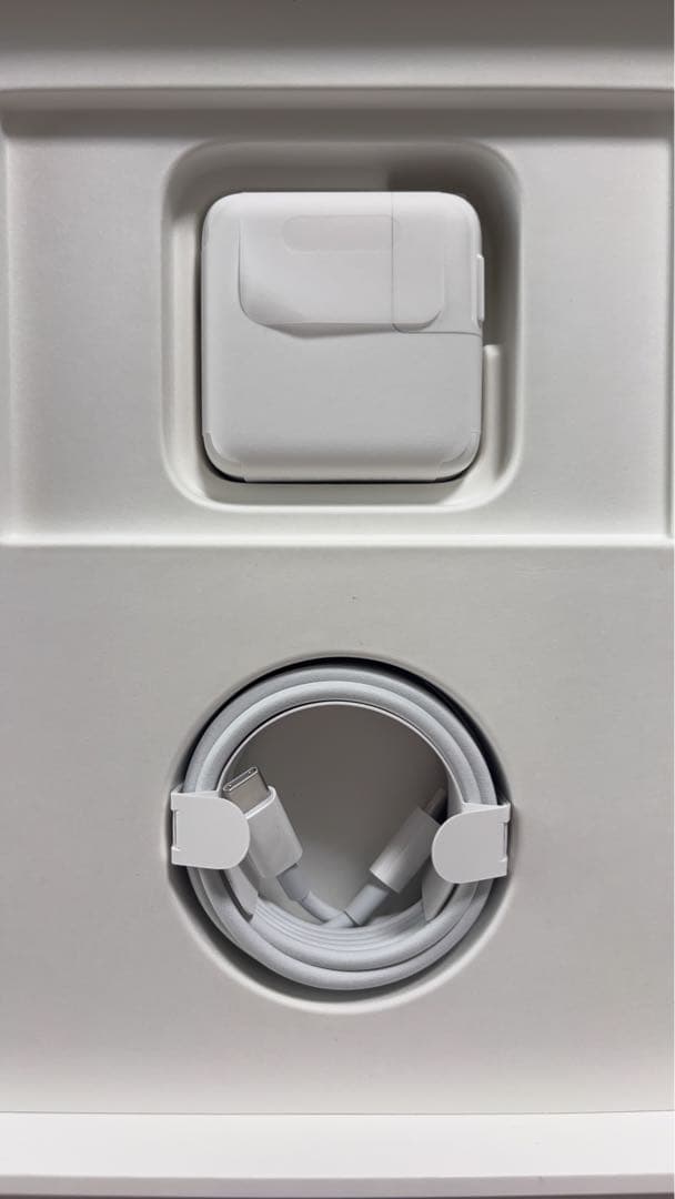 MacBook Air M1 8GB 256GB シルバー【美品】