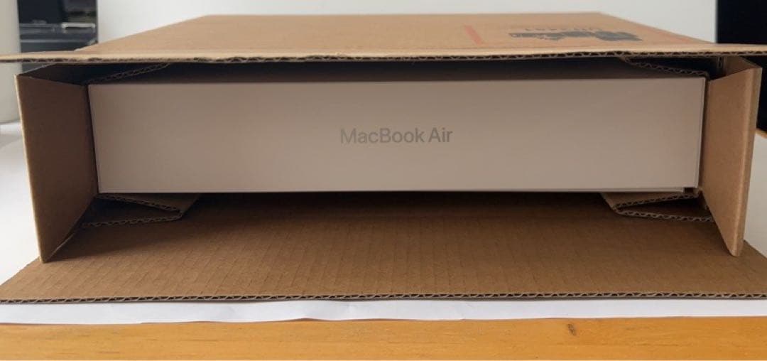 MacBook Air M1 8GB 256GB シルバー【美品】