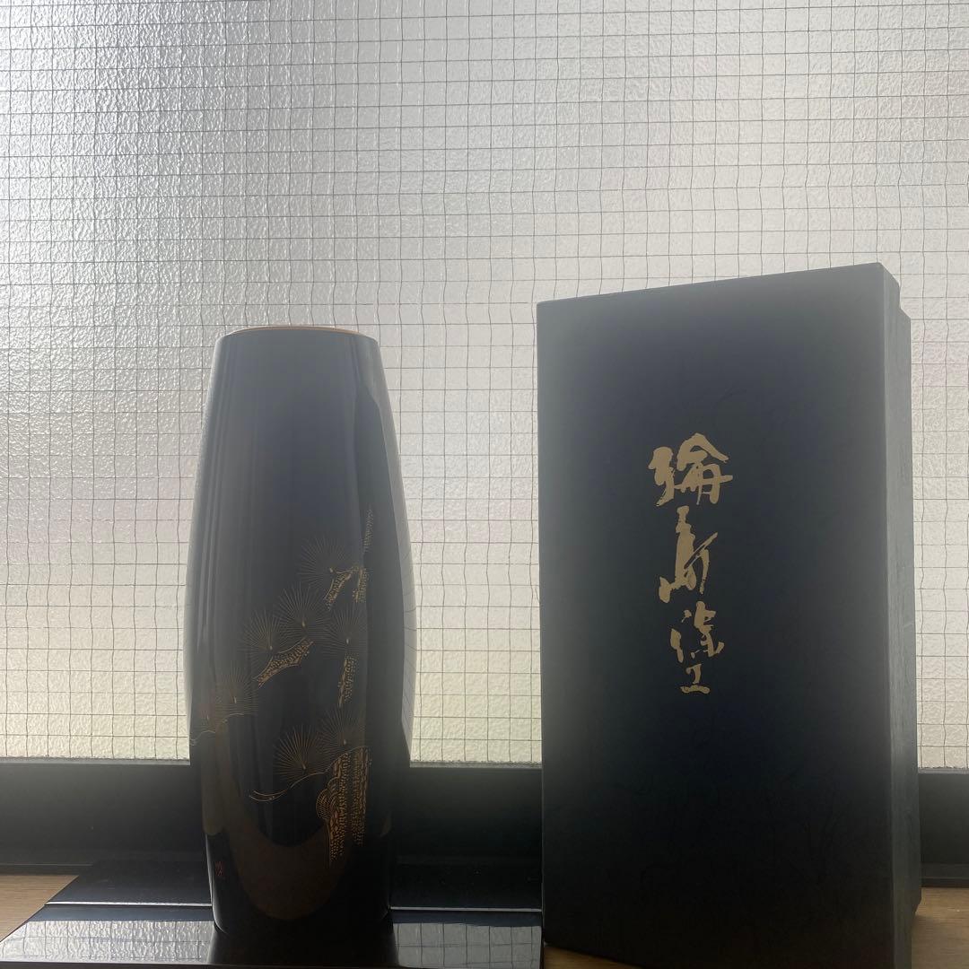 輪島塗　曽根工芸　杉山暁子デザイン　花器　老松沈金　漆