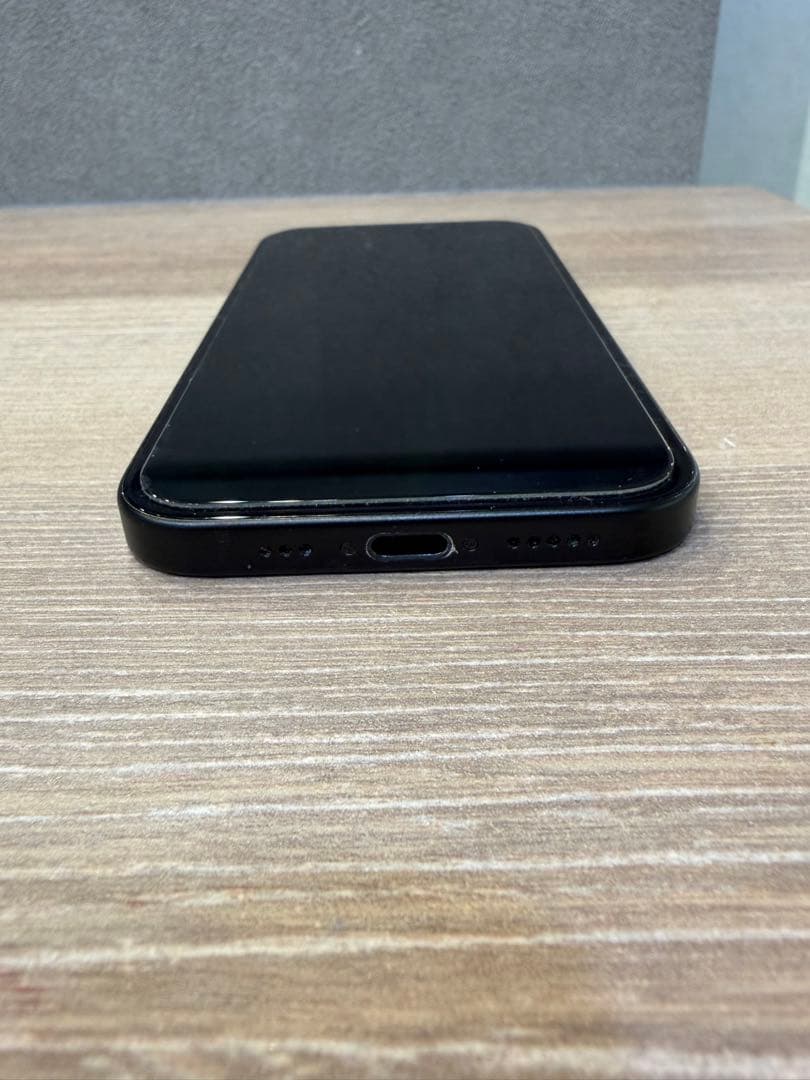 iPhone15 256Gブラック SIMフリー本体 箱、ケーブル有り 残積0