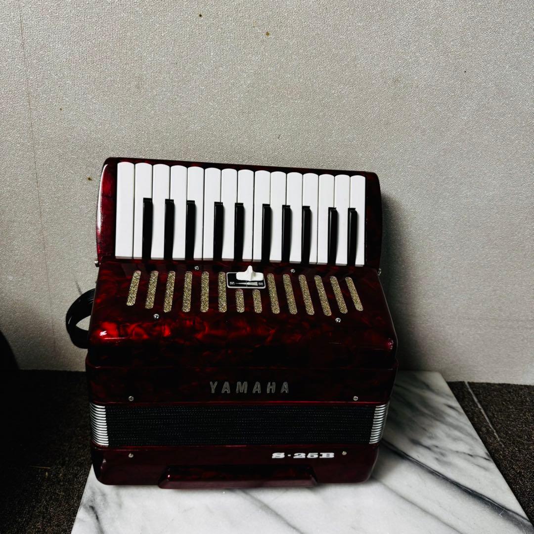 J33 YAMAHA S-25B アコーディオン 25鍵盤 赤 ソフトケース付
