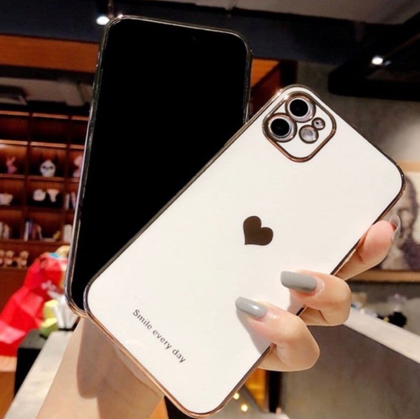iPhoneケース　iPhone12Pro　ハート　ホワイト　シリコン　耐衝撃