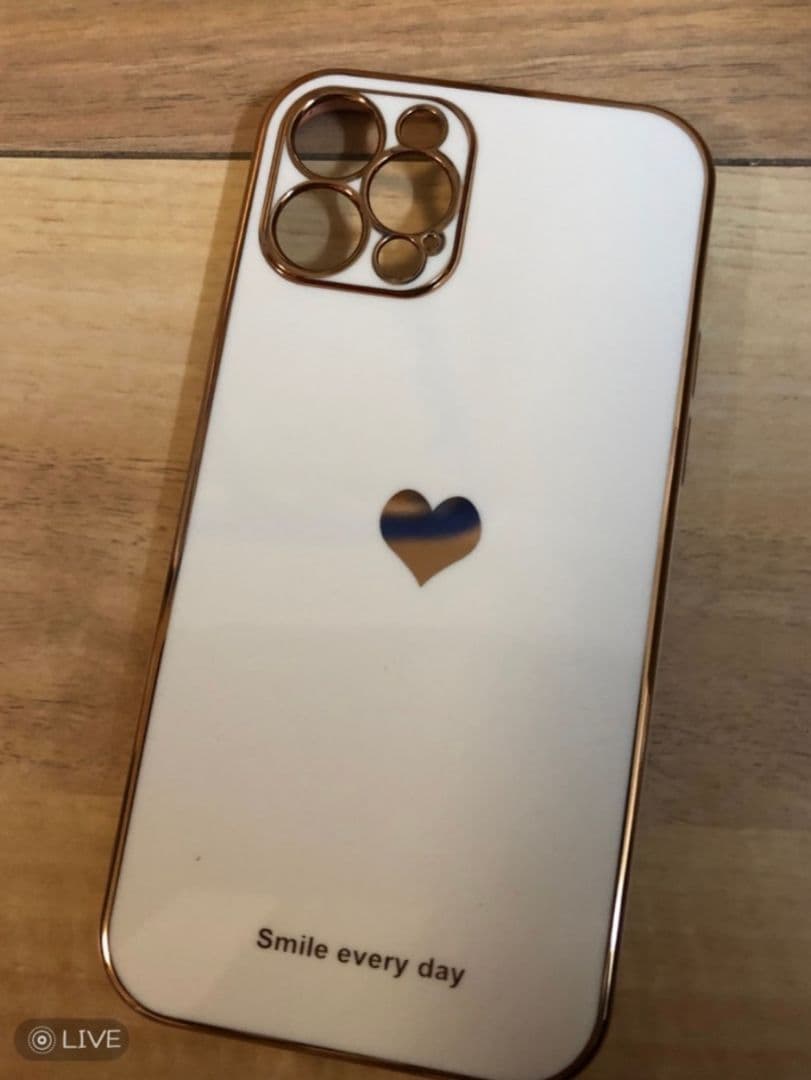 iPhoneケース　iPhone12Pro　ハート　ホワイト　シリコン　耐衝撃