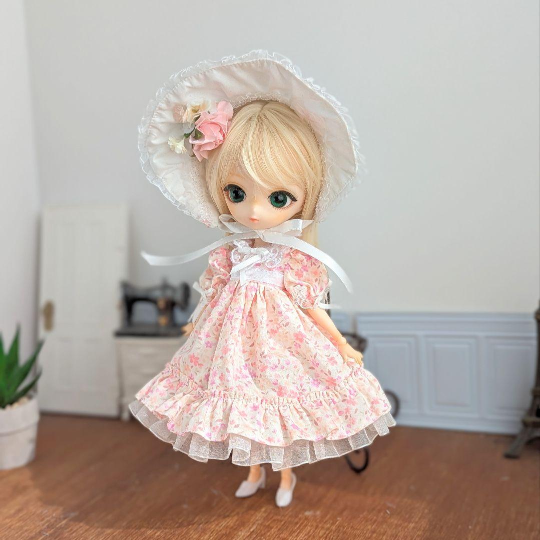 1554【ハルモニアブルーム服 】ピンクの花柄ワンピースとボンネットのセット