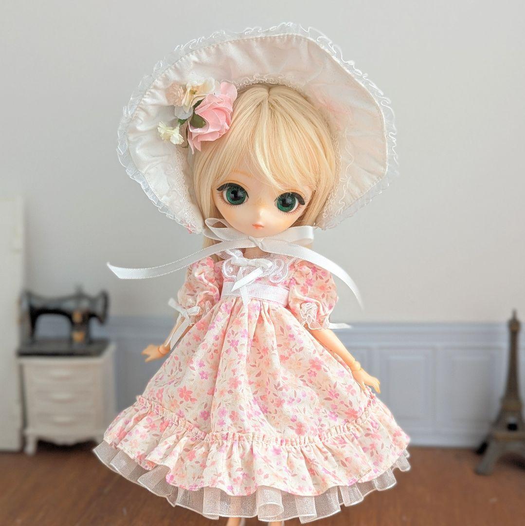 1554【ハルモニアブルーム服 】ピンクの花柄ワンピースとボンネットのセット