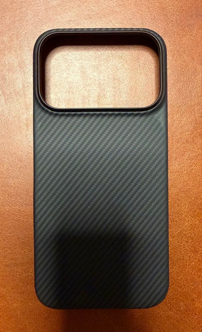 PITAKA iPhone 17 Pro ウルトラスリムケース ブラック/グレー