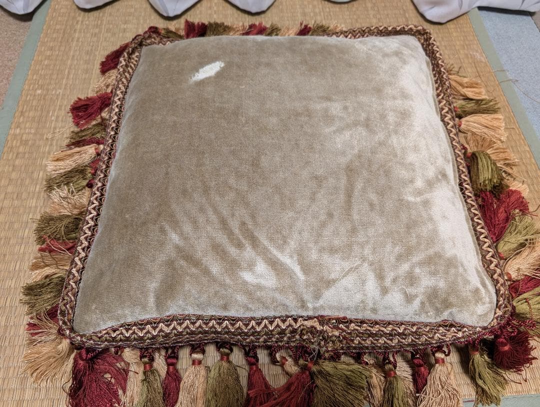 お洒落なクッション　アンティーク　ユーロピアン