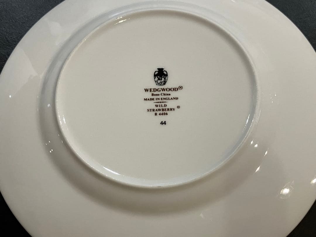 ウエッジウッドワイルドストロベリーケーキ皿4枚セット