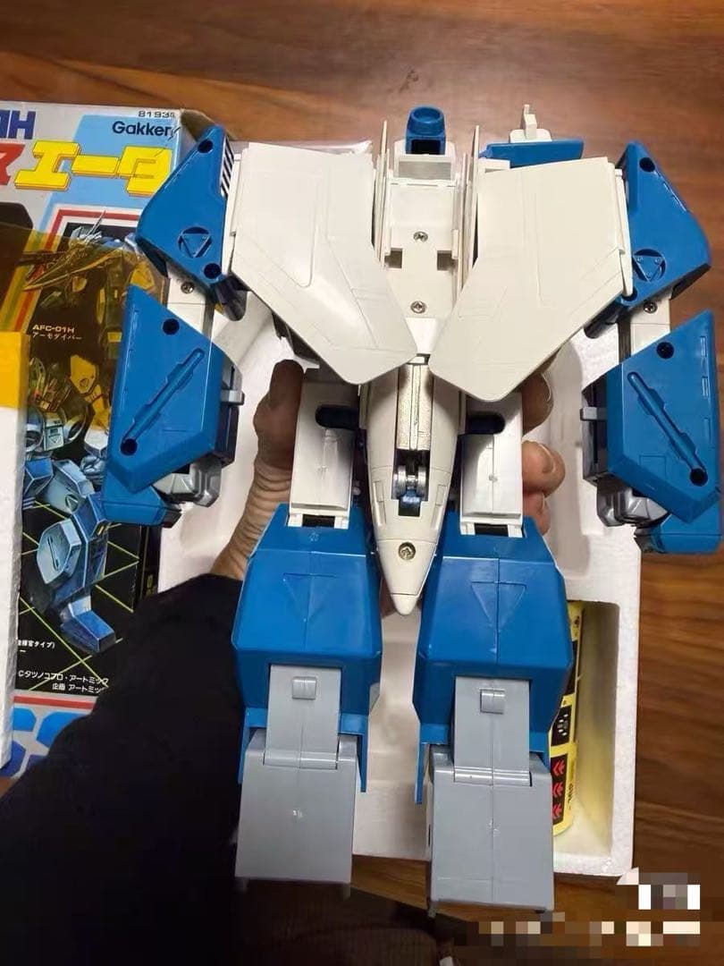 機甲創世記モスピーダ　AFC-01H レギオス エータ1/35スケールフィギュア