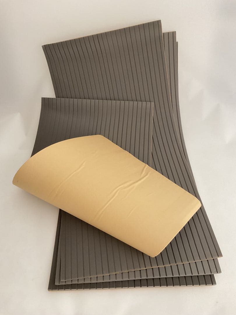 カメラケース等仕切接着剤付100×50cm5,8mm4枚溝4mmオーダー品スレ有