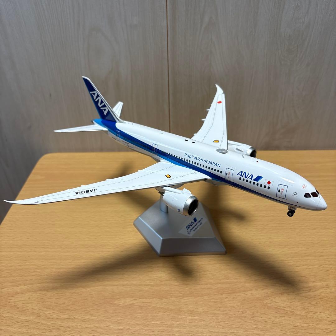 ANA 全日空　B787-8 JA801A sqwings 社製