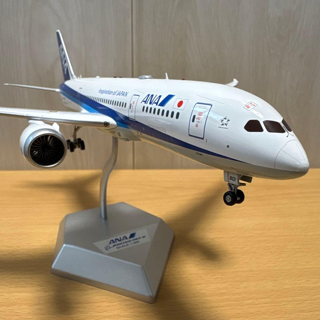 ANA 全日空　B787-8 JA801A sqwings 社製
