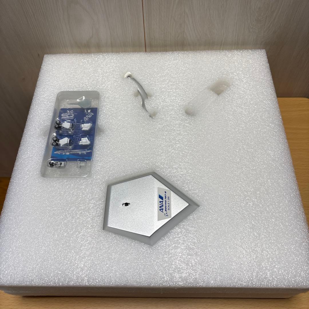 ANA 全日空　B787-8 JA801A sqwings 社製