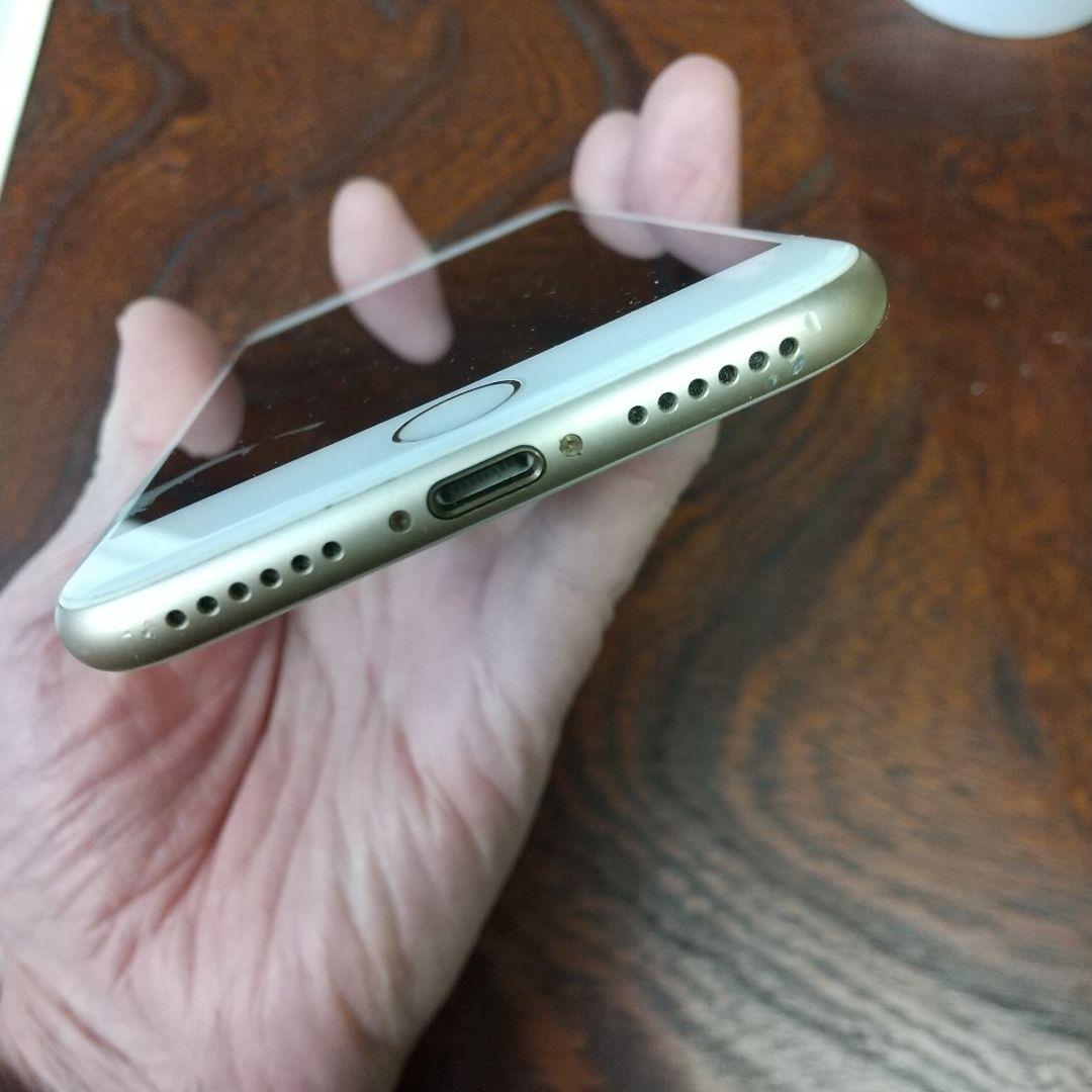 Apple iPhone 7 　32GB 　ゴールド 本体のみ