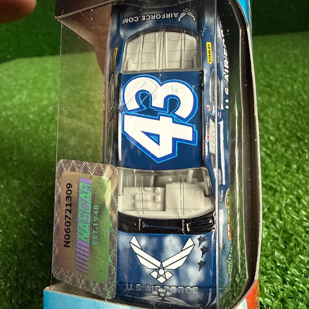 a230-10】ナスカー AJアルメンディンガー/エリック・アルミローラ #43