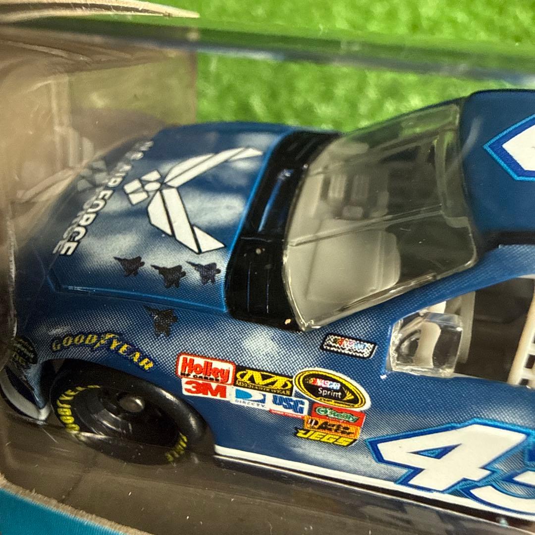 a230-10】ナスカー AJアルメンディンガー/エリック・アルミローラ #43