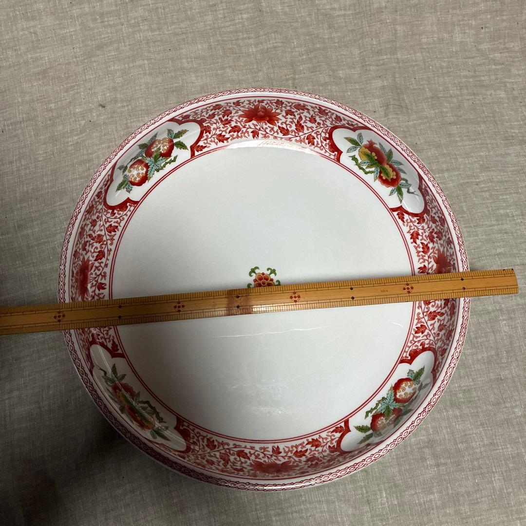 有田焼　赤い花柄の大きめ平鉢　36cm