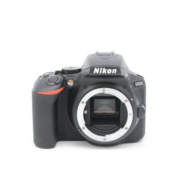ショット数461！元箱付き！■ほぼ新品■ Nikon D5600