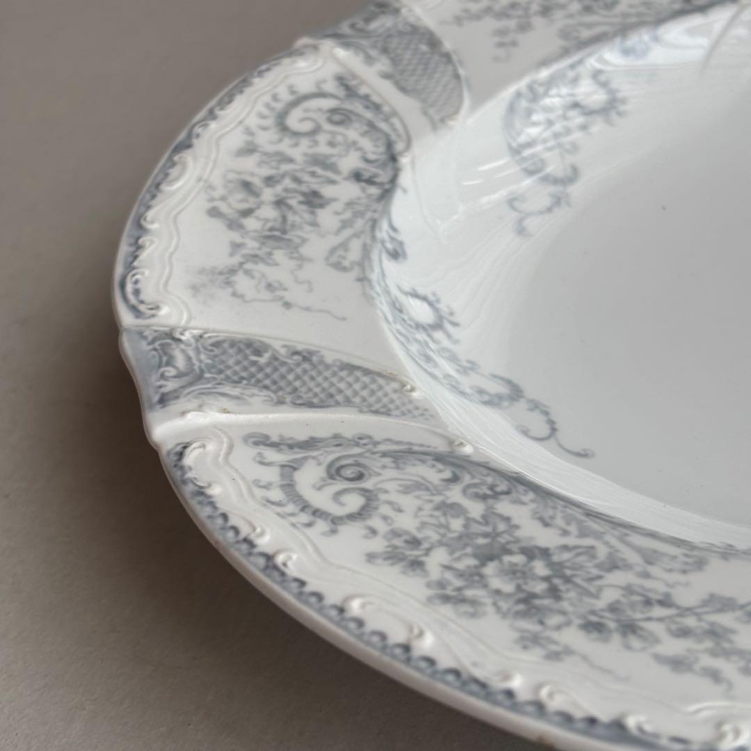 美品 フランスアンティーク ロンウィ ブルーグレーのロカイユ模様が美しい深皿
