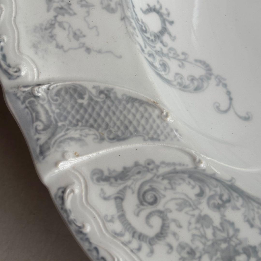 美品 フランスアンティーク ロンウィ ブルーグレーのロカイユ模様が美しい深皿