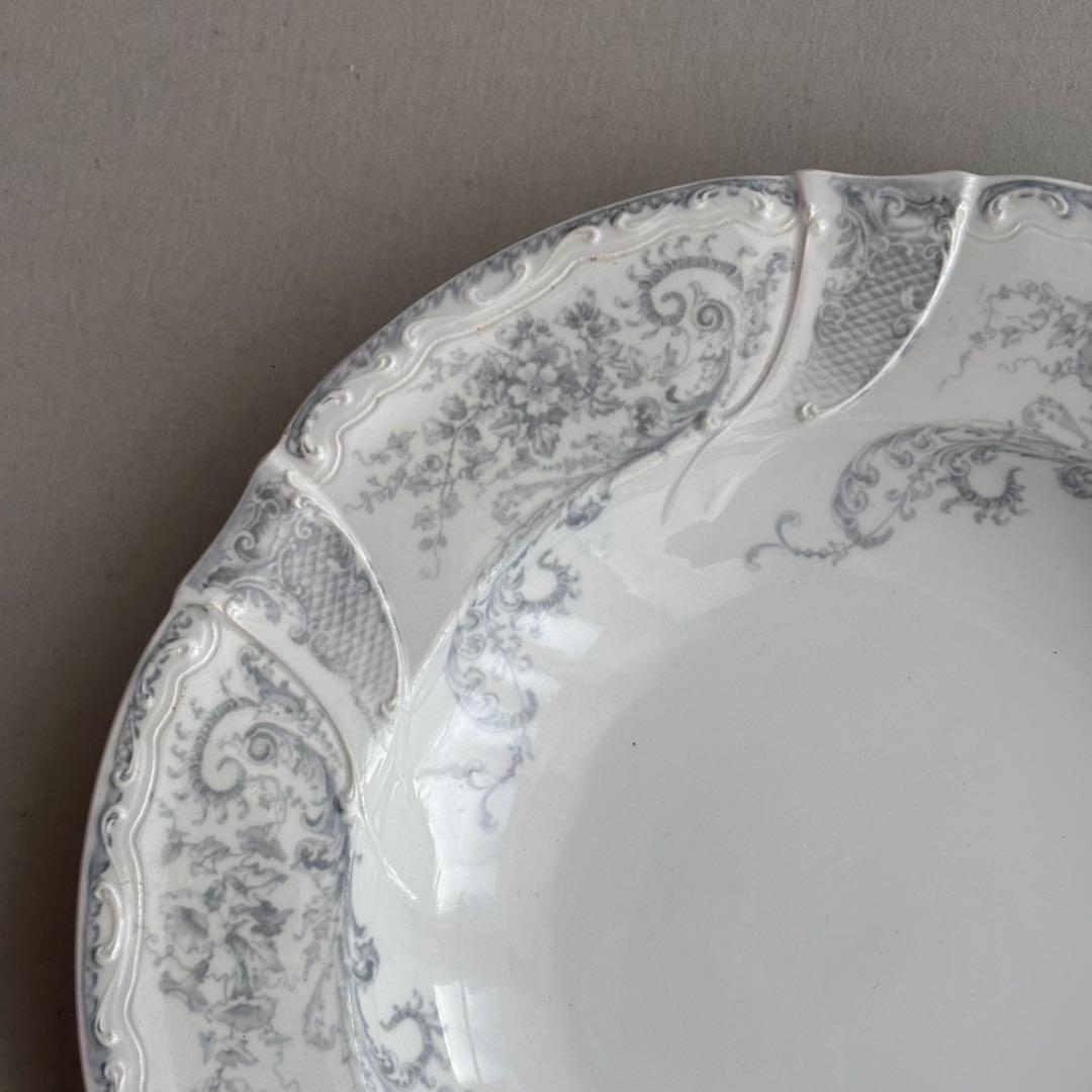 美品 フランスアンティーク ロンウィ ブルーグレーのロカイユ模様が美しい深皿