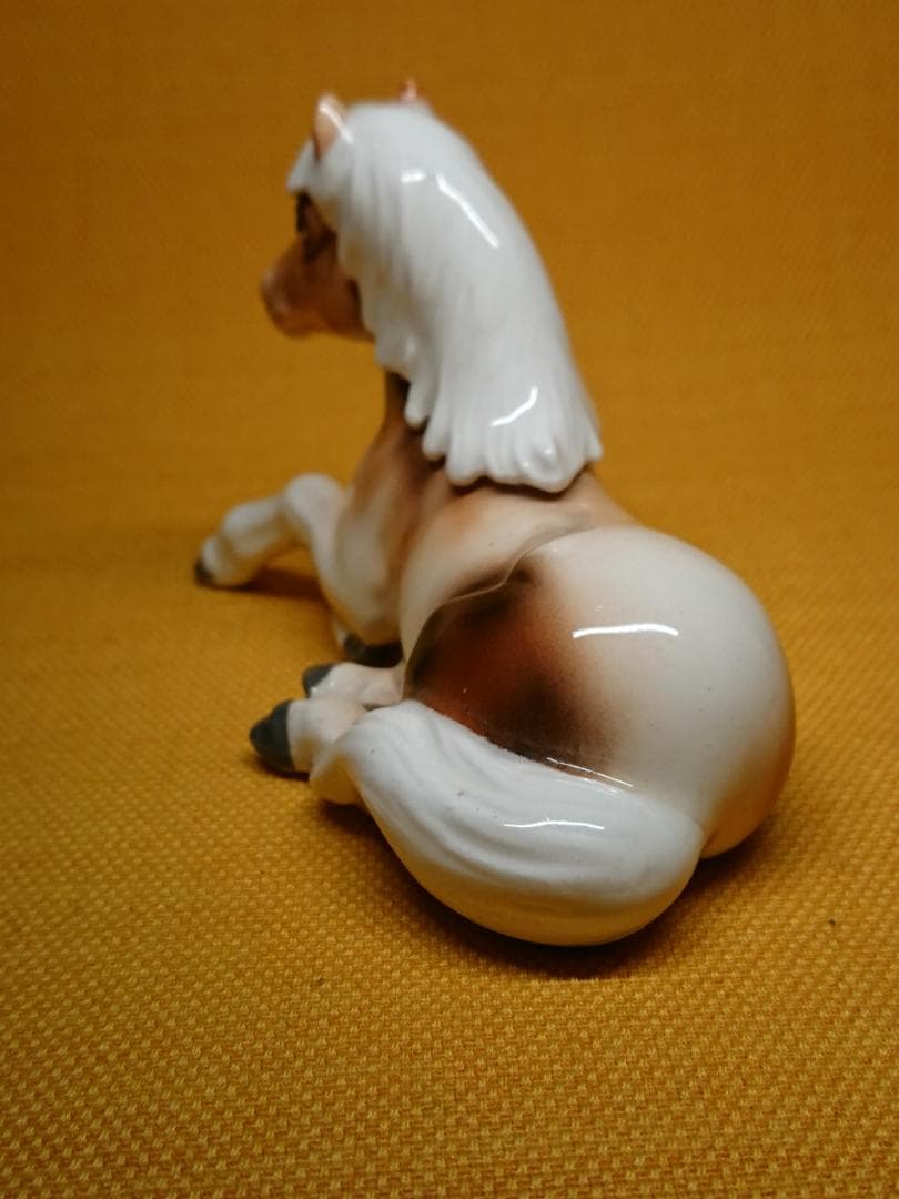 ウマ　馬　陶器　オブジェ　置物　インテリア　工芸品　美術品　A1186