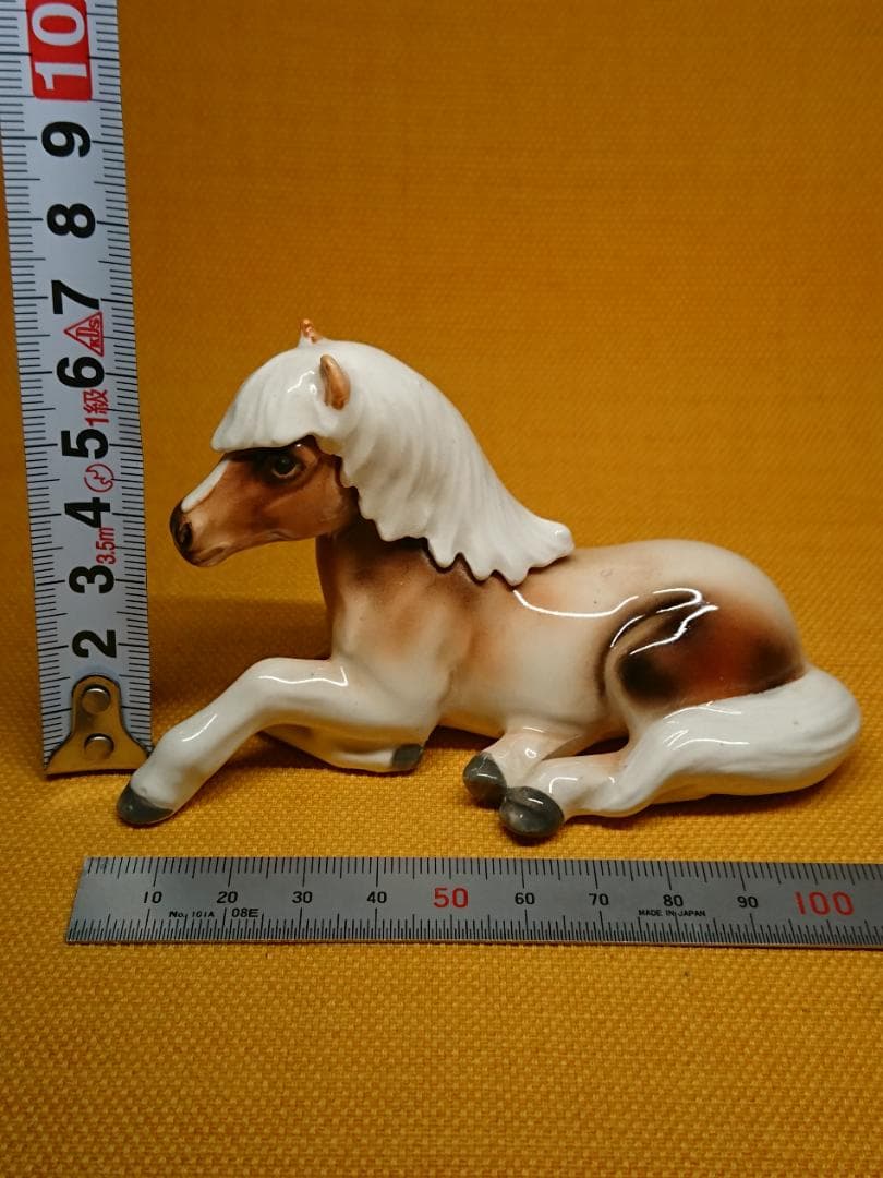 ウマ　馬　陶器　オブジェ　置物　インテリア　工芸品　美術品　A1186