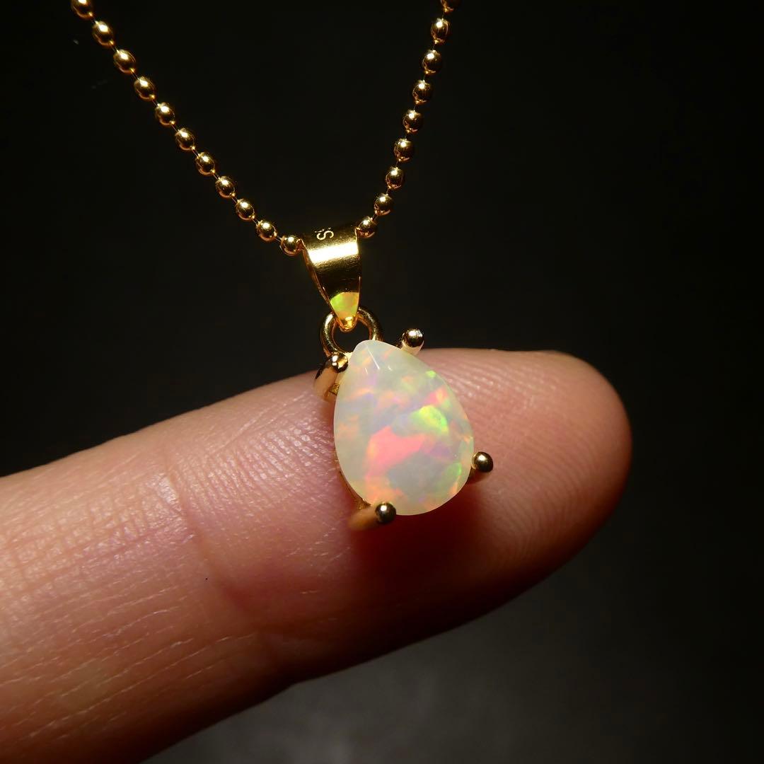5)宝石質AAAオパールのネックレス