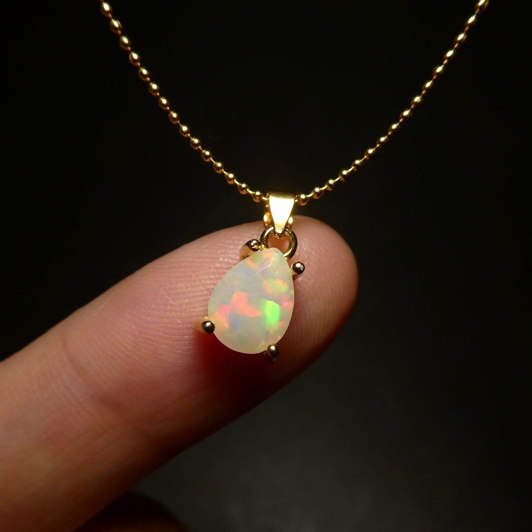 5)宝石質AAAオパールのネックレス