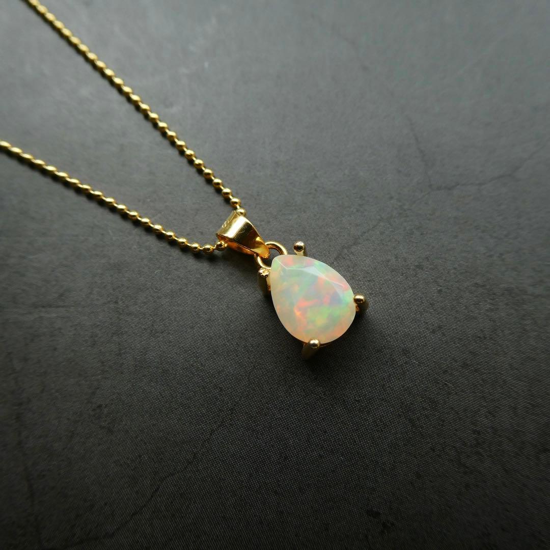 5)宝石質AAAオパールのネックレス