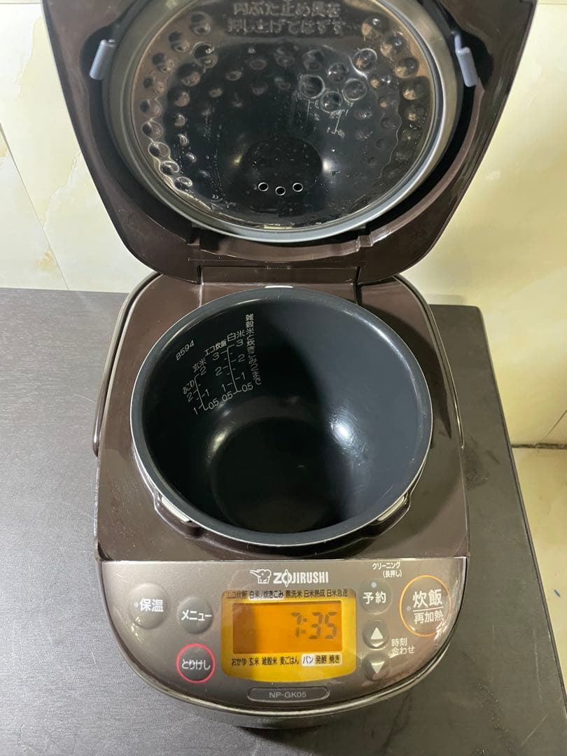Zojirushi NP-GK05 極め炊き 炊飯器 3合 2024年袋