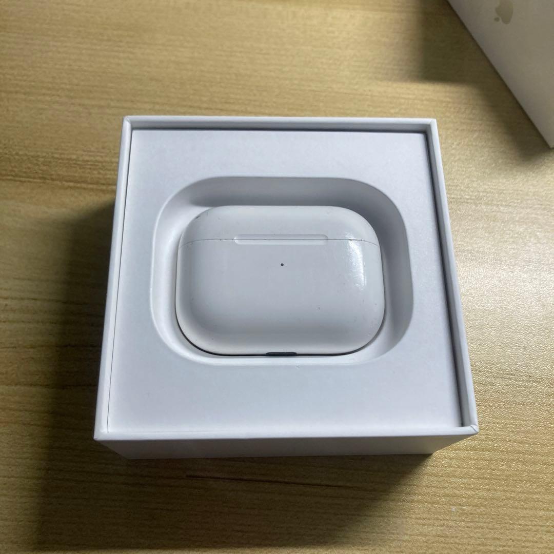 APPLE  AirPodsPro 右耳　充電器、ケーブル、イヤホンシリコン込み
